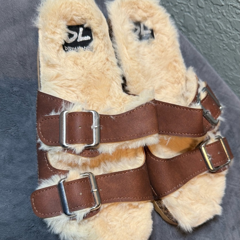 Dirty Laundry Brown and Cream Sandals